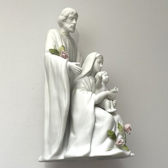 “THE HOLY FAMILY” PROCELAIN FIGURINE THE KNIGHTS OF COLUMBUS SUPREME COUNCIL OFF - Picture 4 of 9